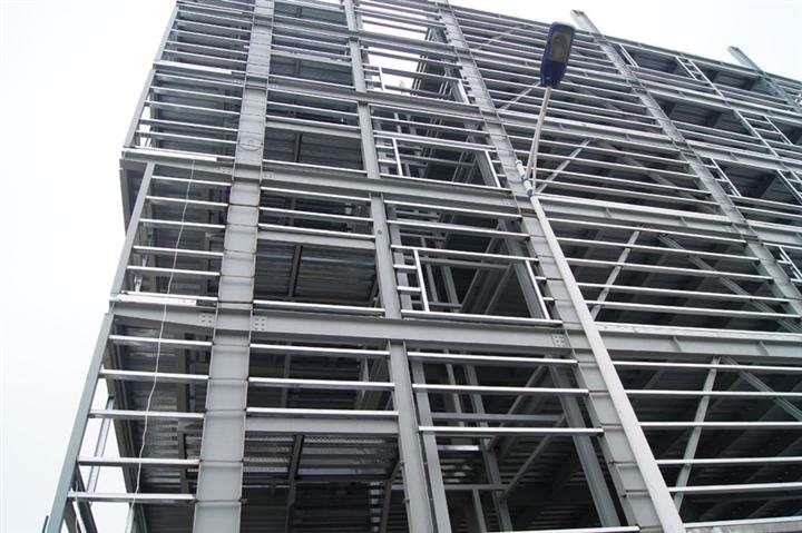 昆明高層鋼結構的支撐布置與構造需要符合哪些規范